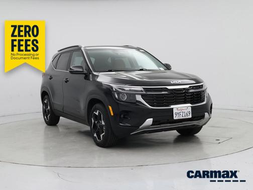 Black 2024 Kia Seltos EX
