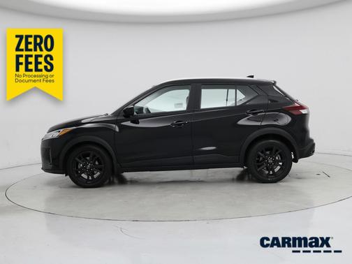 Black 2022 Nissan Kicks SV