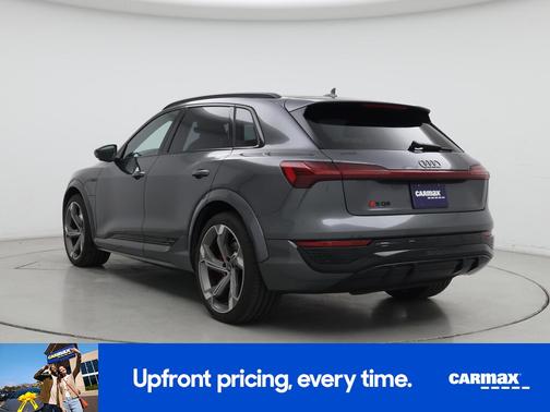 2024 Audi SQ8 e-tron Premium Plus