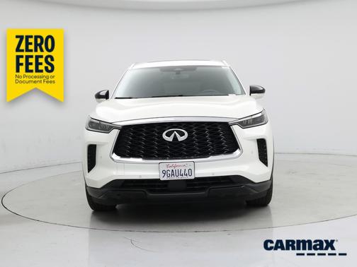 White 2023 INFINITI QX60 Luxe