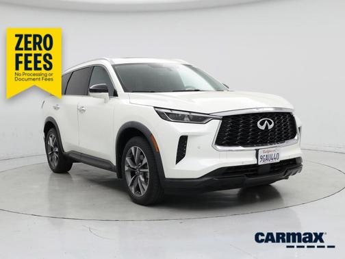 White 2023 INFINITI QX60 Luxe