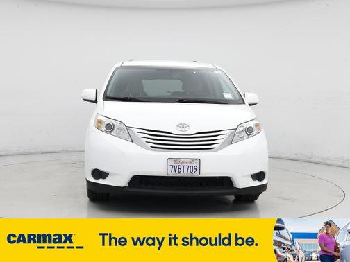 2017 Toyota Sienna LE
