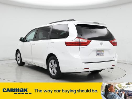 2017 Toyota Sienna LE
