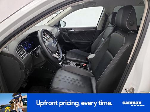 White 2022 Volkswagen Tiguan SE