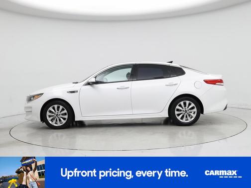 White 2018 Kia Optima EX