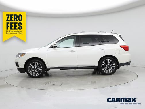 White 2018 Nissan Pathfinder Platinum