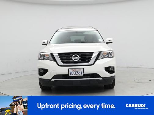 White 2018 Nissan Pathfinder Platinum