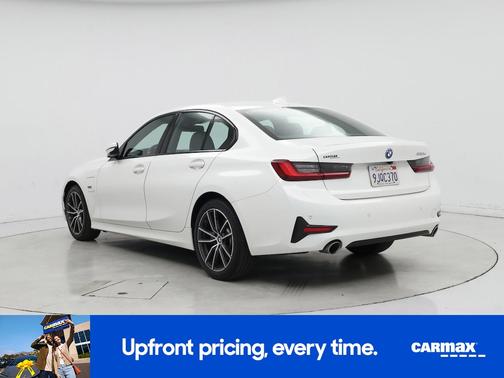 White 2022 BMW 330e