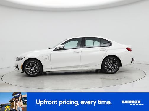 White 2022 BMW 330e