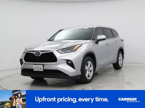 Silver 2021 Toyota Highlander LE