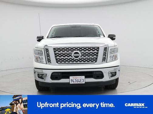 2017 Nissan Titan SV