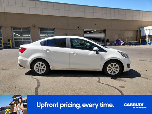 White 2016 Kia Rio LX