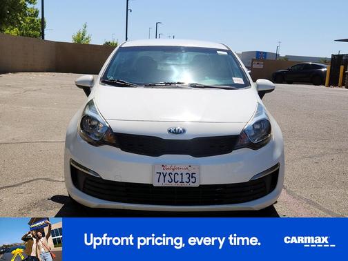 White 2016 Kia Rio LX