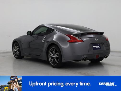 Gray 2015 Nissan 370Z Sport