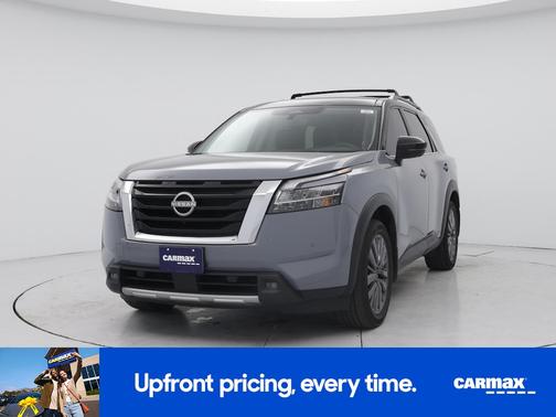 Gray 2023 Nissan Pathfinder SL