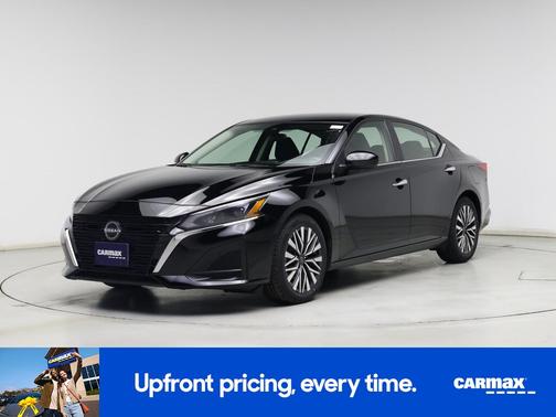 Black 2024 Nissan Altima SV