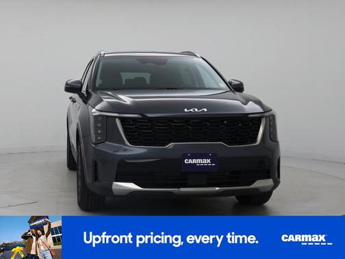 Gray 2024 Kia Sorento S