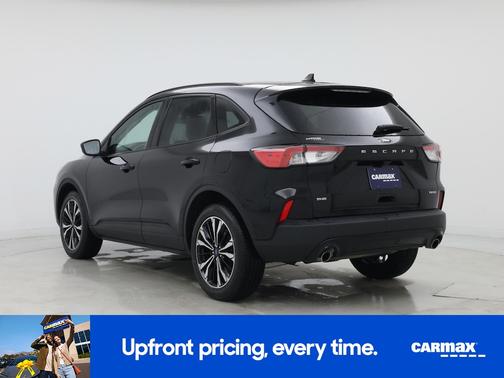 Black 2022 Ford Escape SE