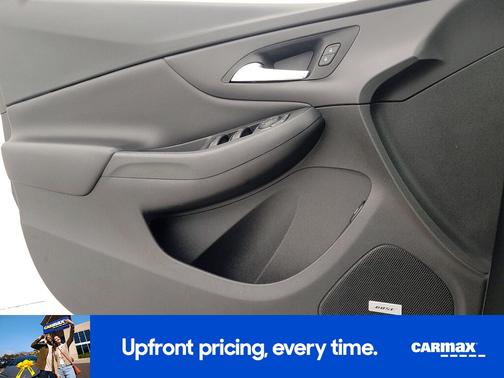 White 2018 Chevrolet Volt LT