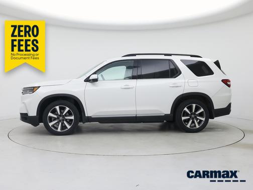 White 2023 Honda Pilot Elite