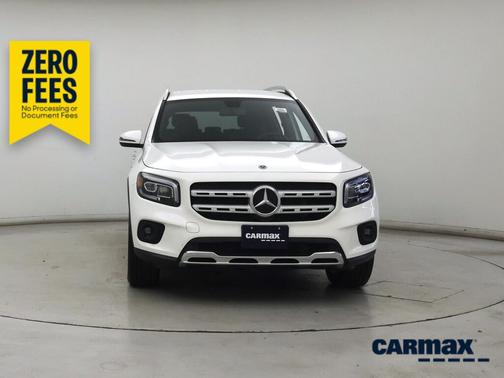 White 2022 Mercedes-Benz GLB 250