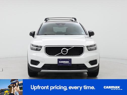 2019 Volvo XC40 T5 Momentum