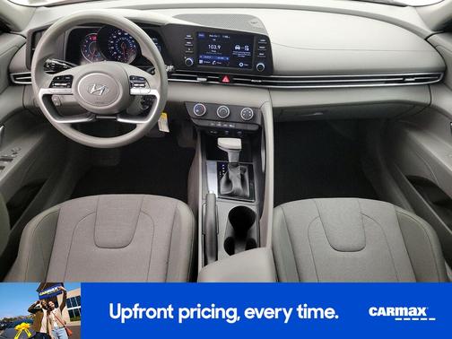 2023 Hyundai ELANTRA SE