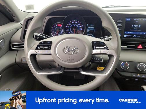2023 Hyundai ELANTRA SE