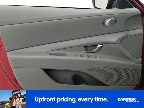 2023 Hyundai ELANTRA SE