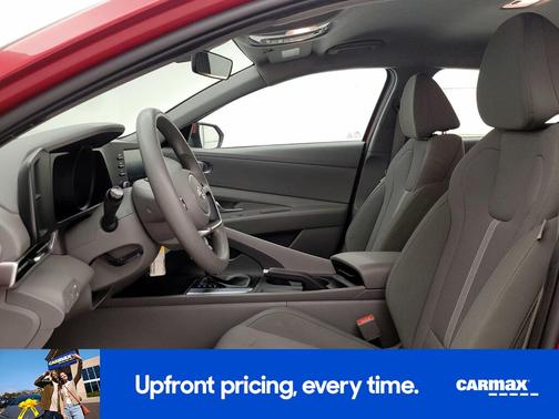 2023 Hyundai ELANTRA SE