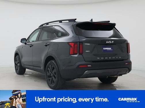 Green 2022 Kia Sorento X-Line S
