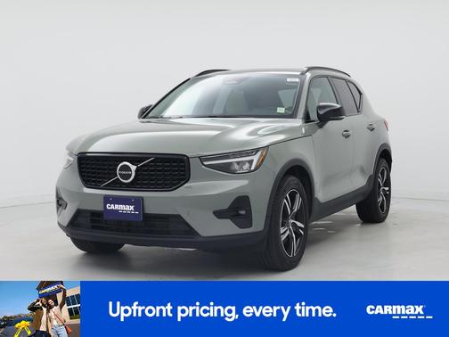 2023 Volvo XC40 B5 Plus Bright Theme