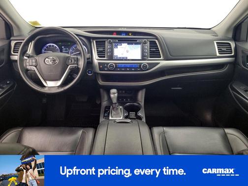 Gray 2019 Toyota Highlander XLE