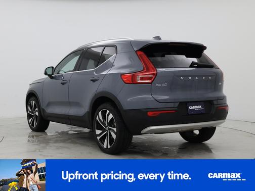 2023 Volvo XC40 B5 Plus Bright Theme
