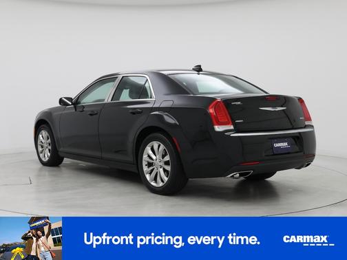 2019 Chrysler 300 Touring L