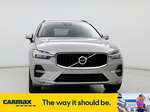 2022 Volvo XC60 B5 Momentum
