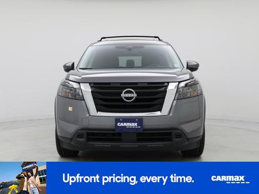 2023 Nissan Pathfinder SV