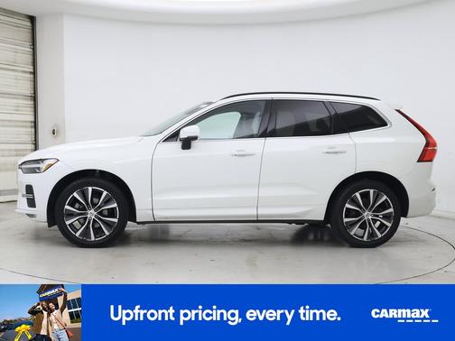 2022 Volvo XC60 B5 Momentum