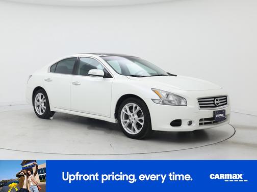 White 2014 Nissan Maxima SV