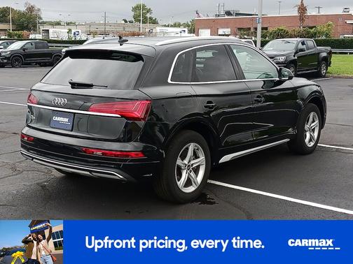 2022 Audi Q5 Premium Plus
