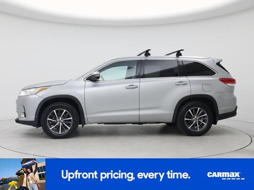Silver 2017 Toyota Highlander XLE