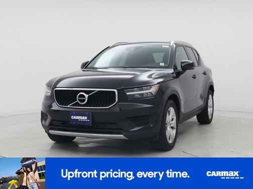 Black 2020 Volvo XC40 T5 Momentum