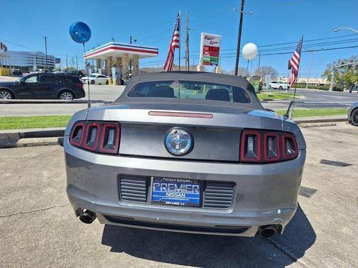2013 Ford Mustang V6