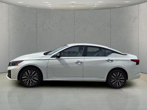 White 2024 Nissan Altima 2.5 SV