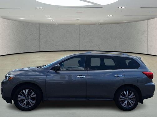 2020 Nissan Pathfinder S