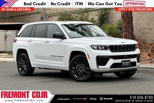 Bright White Clearcoat 2026 Jeep Grand Cherokee Limited