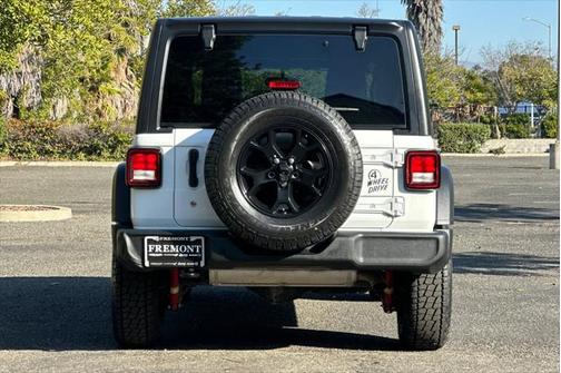 2022 Jeep Wrangler Unlimited Sport