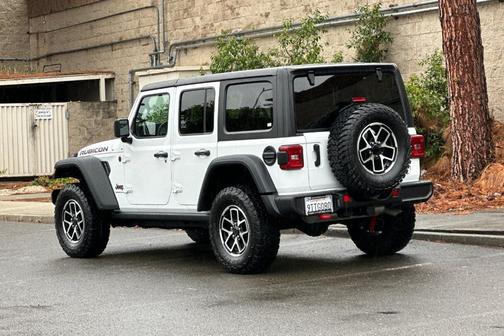 Bright White Clearcoat 2025 Jeep Wrangler Rubicon