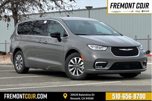2025 Chrysler Pacifica Hybrid Select