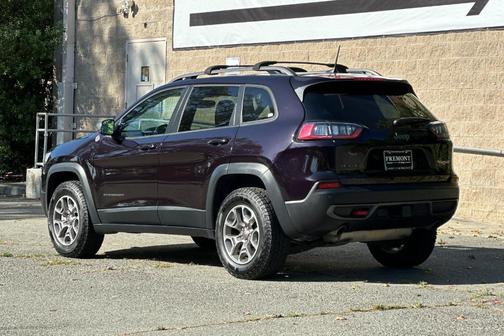 Sangria Metallic 2021 Jeep Cherokee Trailhawk